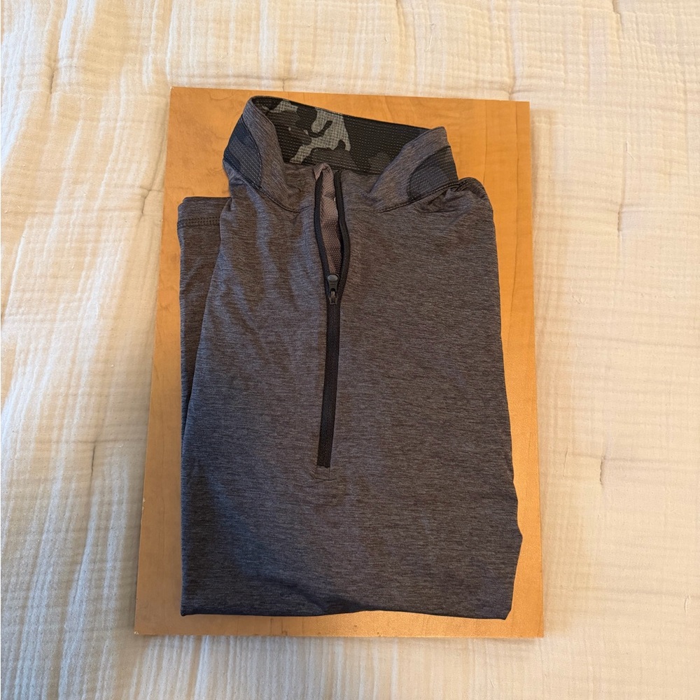 Greyson Men’s Long Sleeve Half-Zip Pullover in Heather Gray with Black Trim